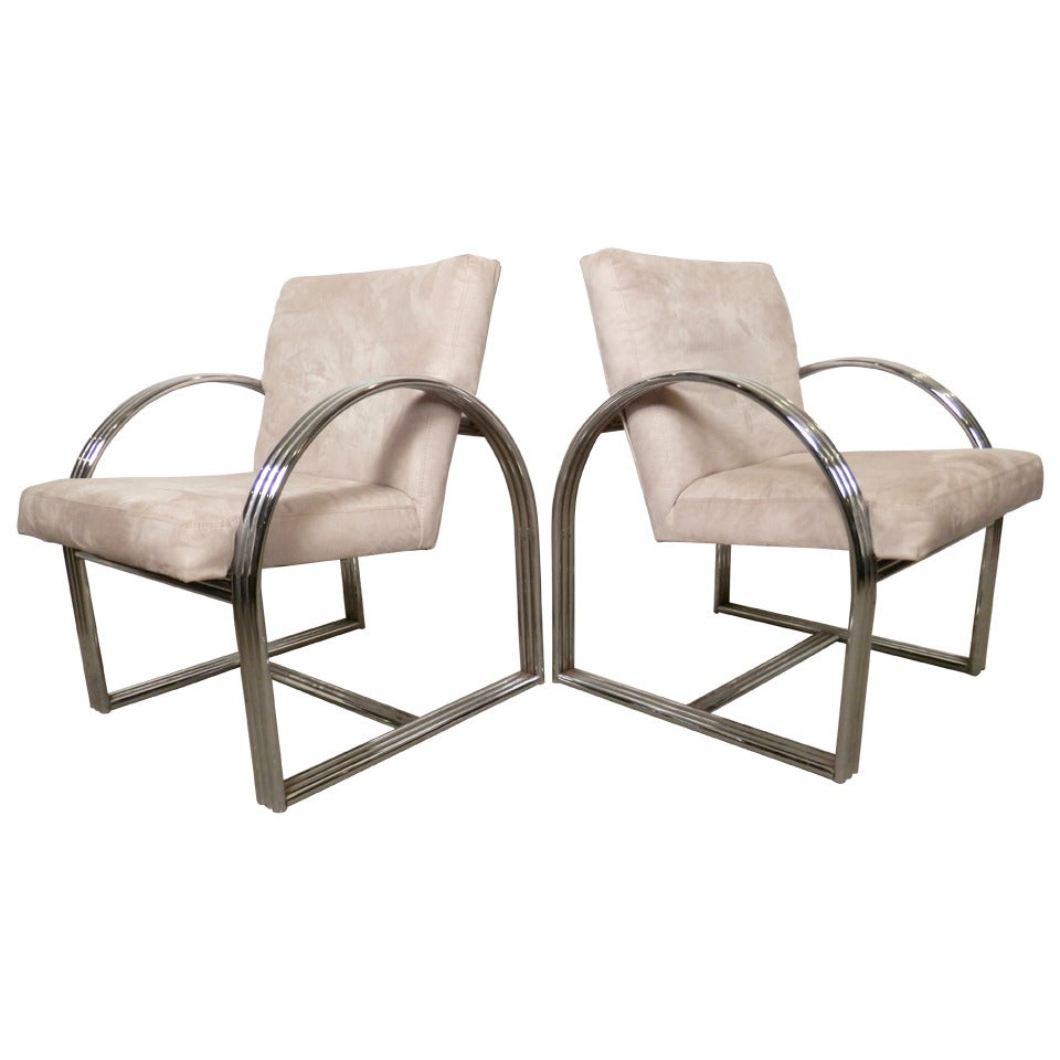 Vintage lounge chairs with dramatic tubular chrome frames. Micro suede fabric, comfortable cushioned seats. 

(Please confirm item location - NY or NJ - with dealer)