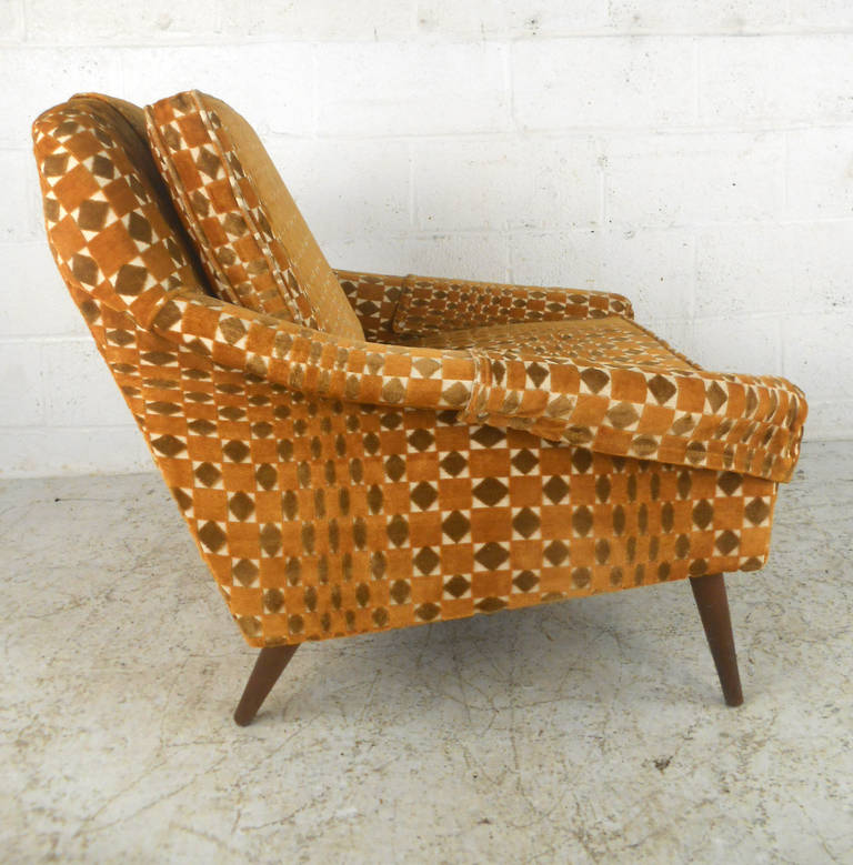 Late 20th Century Unique Mid-Century Modern Armchair