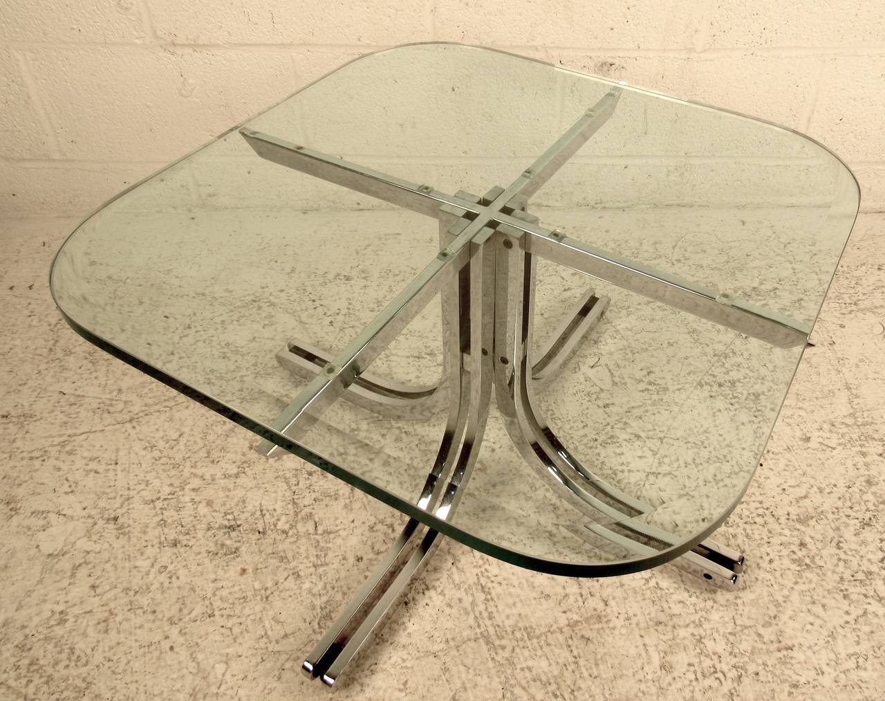 Midcentury Chrome Base and Glass-Top End Table In Good Condition For Sale In Brooklyn, NY