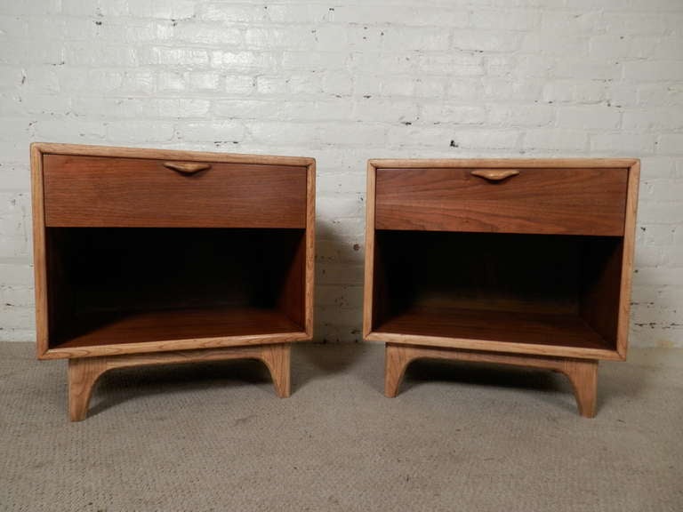 Beautiful Pair Of MidCentury Nightstands From Lane at 1stdibs
