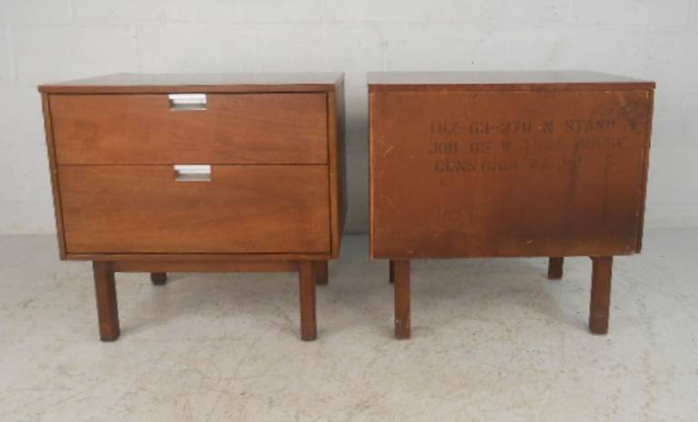 American Pair of Mid-Century Modern Nightstands