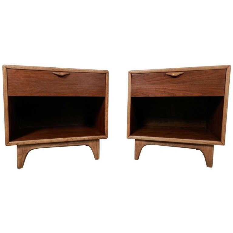 Beautiful Pair Of MidCentury Nightstands From Lane at 1stdibs