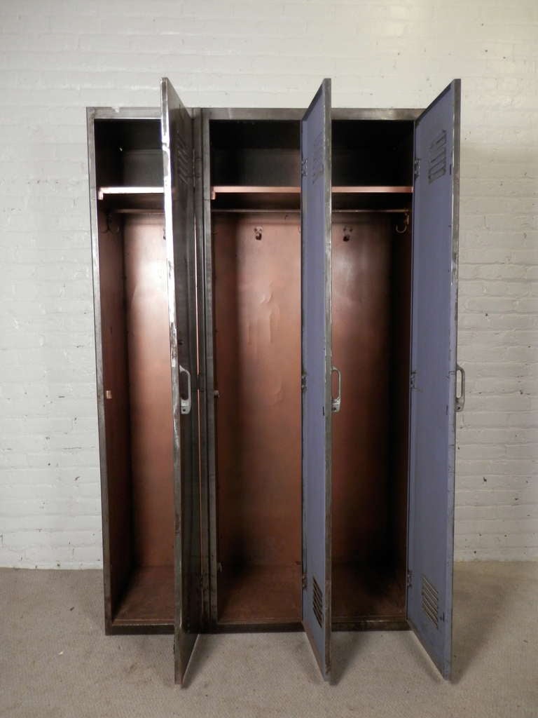 Large Industrial Locker Unit In Distressed Condition In Brooklyn, NY