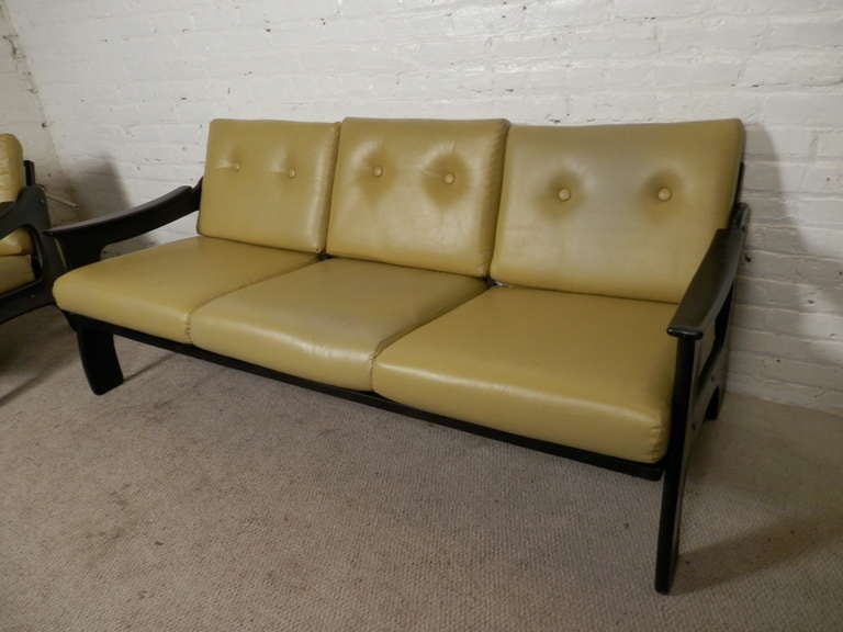 Mid-century modern iron frame sofa and chairs set by The Bunting Company of Philadelphia. Sculpted sides with swooping arms, tufted backs. Good for indoor or outdoor use.

Sofa - 70w 31d 30h
Chairs - 26w 29d 30h

(Please confirm item location -