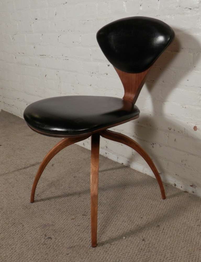 Sedia Norman Cherner per Plycraft