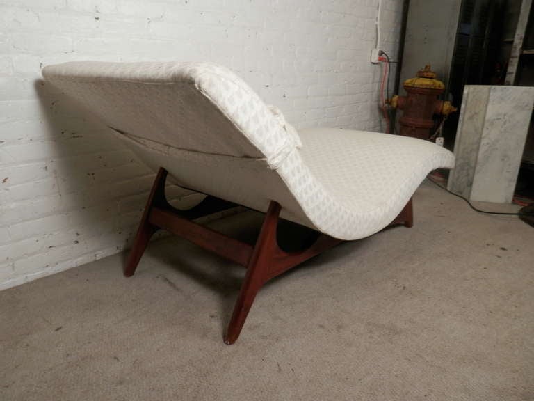 Adrian Pearsall Style Chaise Lounge 1