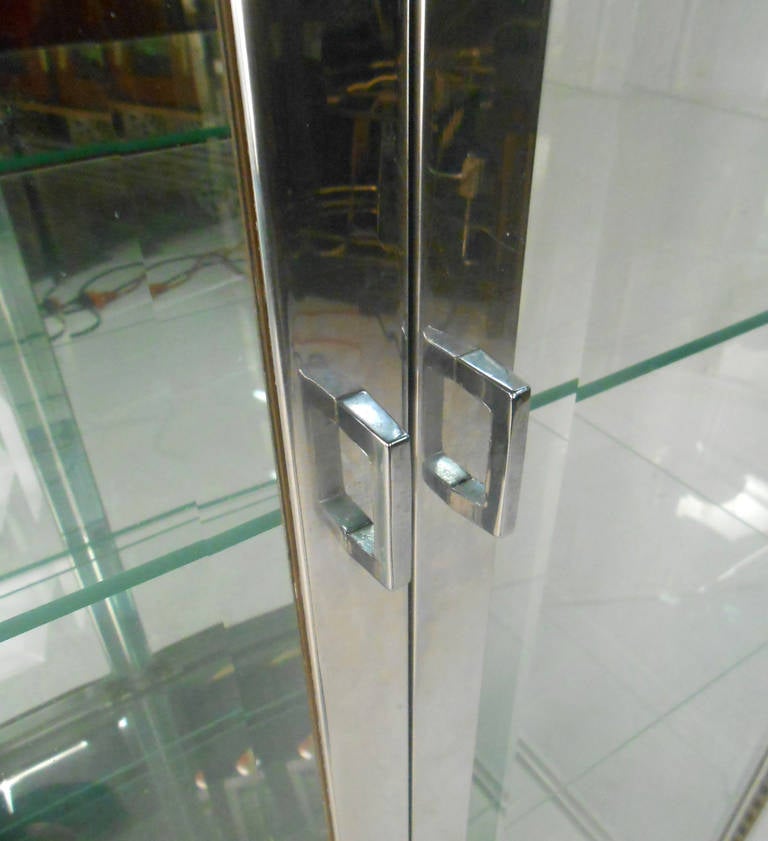 glass and mirror display cabinet