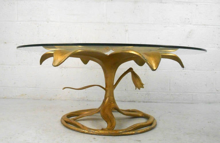 Midcentury Arthur Court Style Gilt Lily Coffee Table In Good Condition In Brooklyn, NY