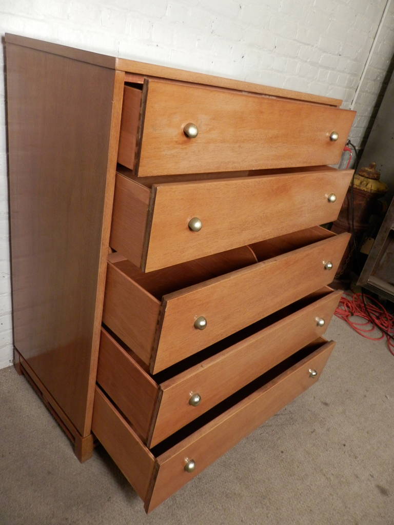 Mid-Century Modern Mahogany Dresser By Kent Coffey In Excellent Condition In Brooklyn, NY