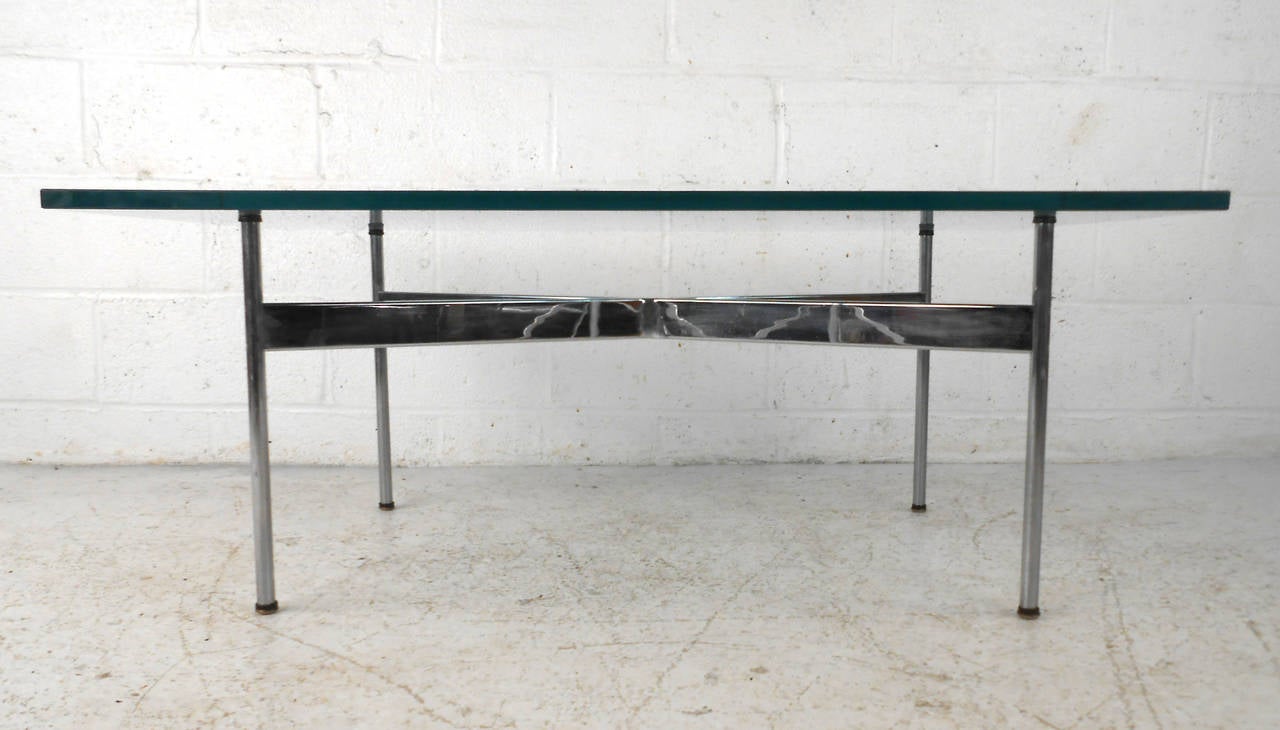 Mid-Century Modern Chrome and Glass Coffee Table for Laverne International In Good Condition In Brooklyn, NY
