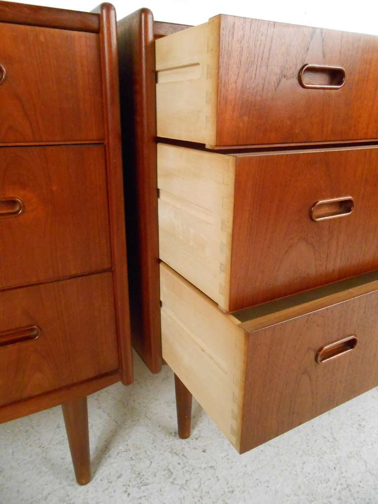 Mid Century Danish Modern Bedroom Suite 2