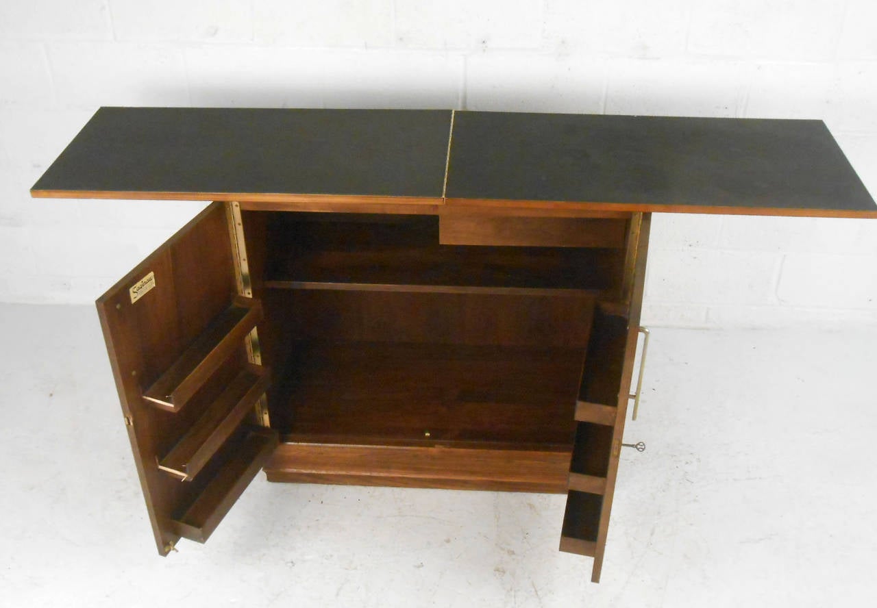 American Mid-Century Modern Henry P. Glass Bar Cart