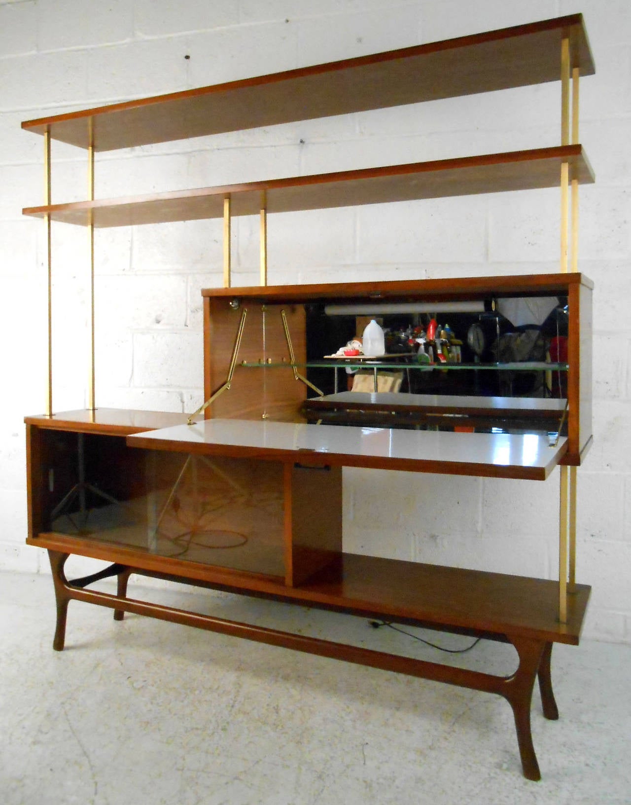 bar divider wall