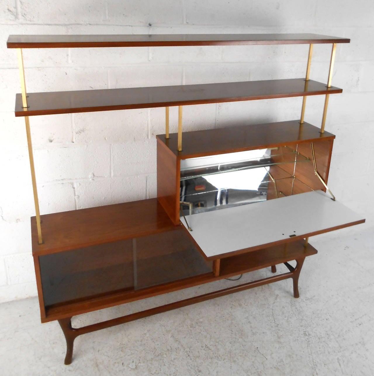 Unique Mid-Century Modern Walnut Wall Unit Room Divider With Dry Bar In Good Condition In Brooklyn, NY