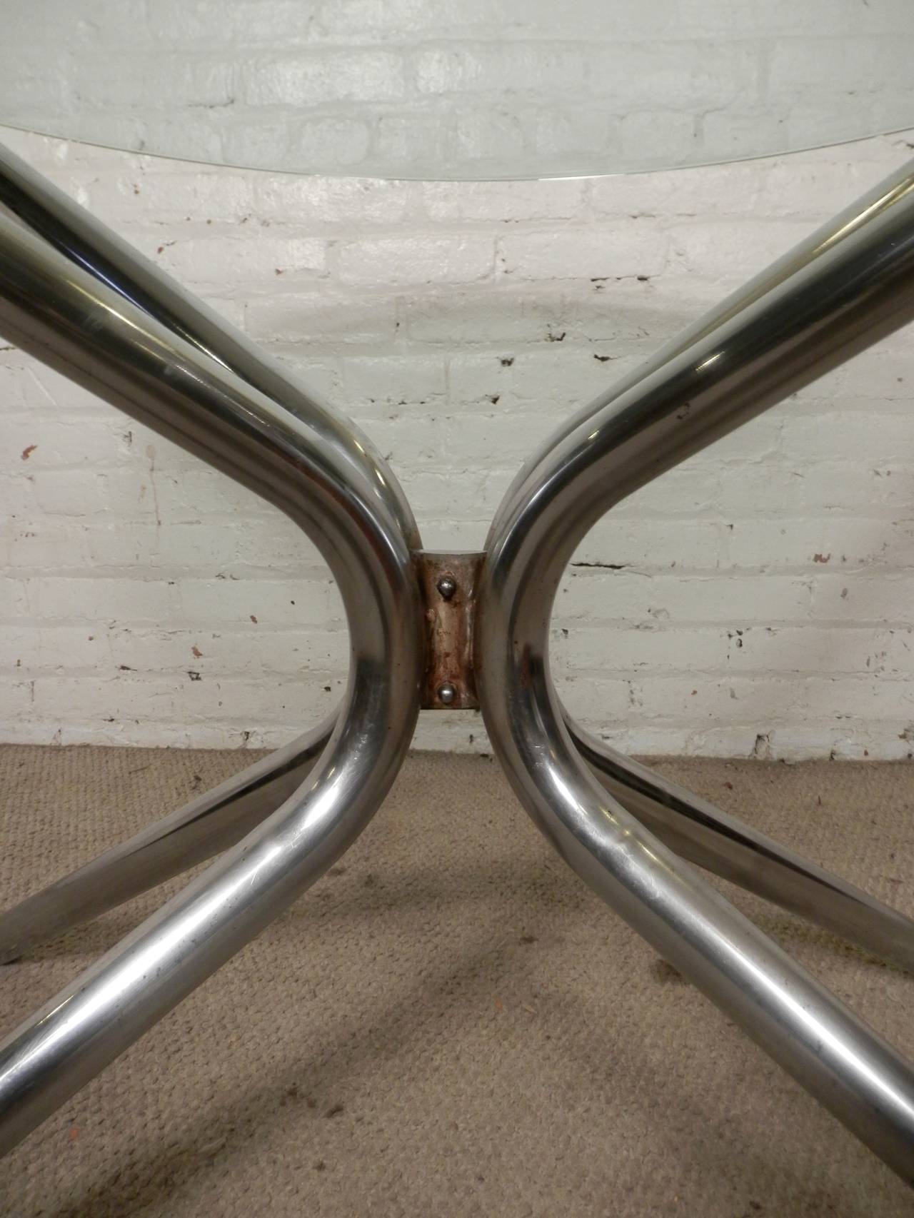 Mid-Century Polished Chrome 'X' Base Table In Good Condition In Brooklyn, NY