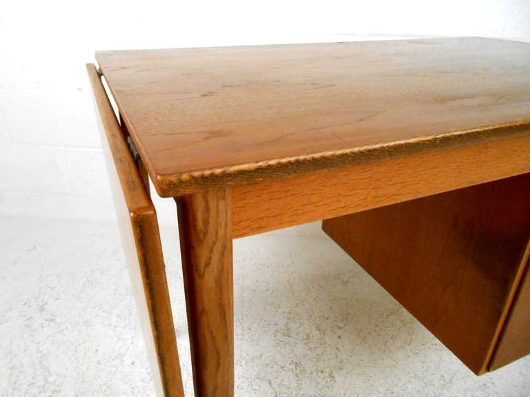 Scandinavian Modern Drop-Leaf Desk in Teak 2