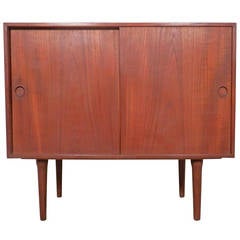 Attractive Mid-Century Modern Teak Cabinet
