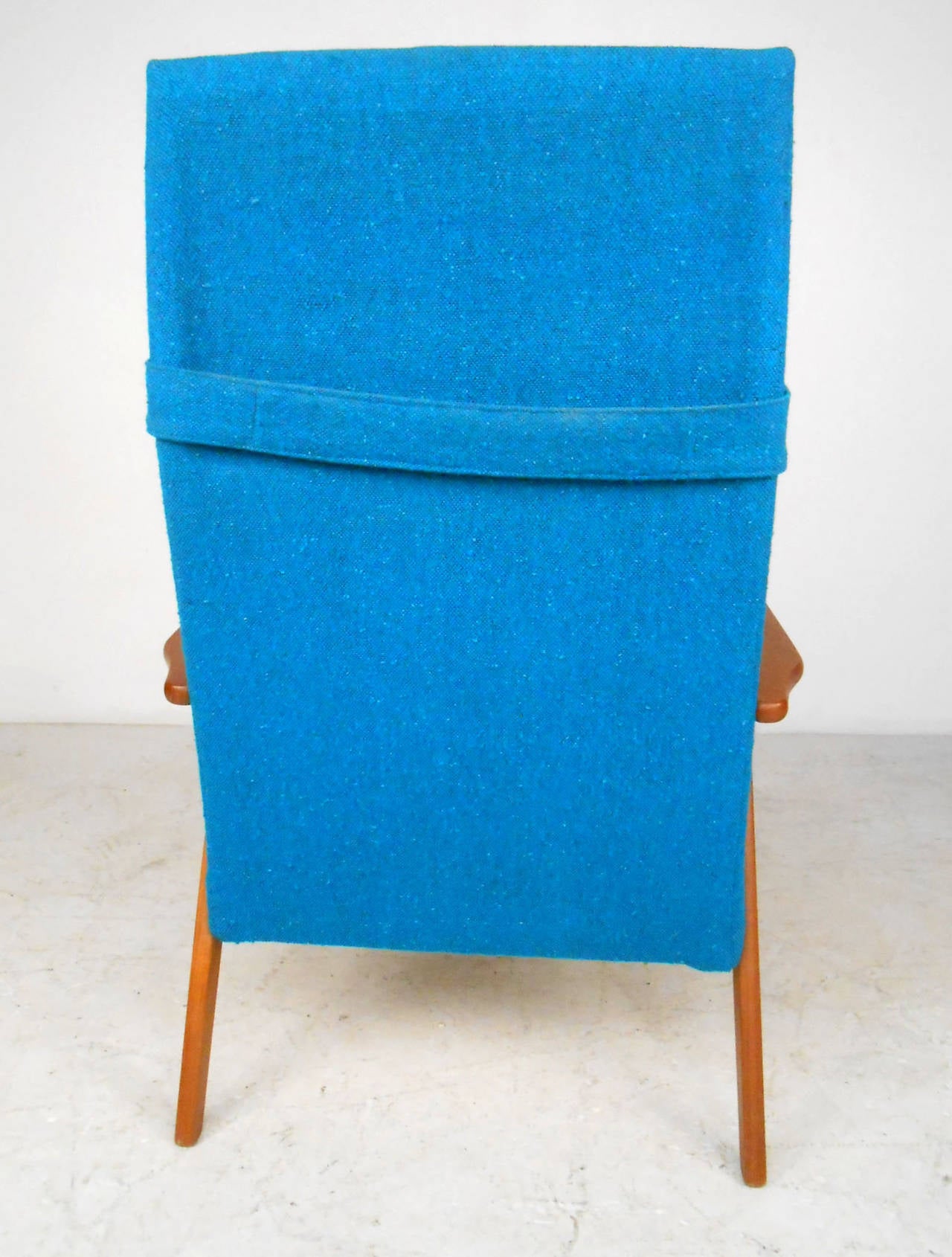 Sillón Alto Moderno Escandinavo de Mediados de Siglo mediados del siglo XX en venta