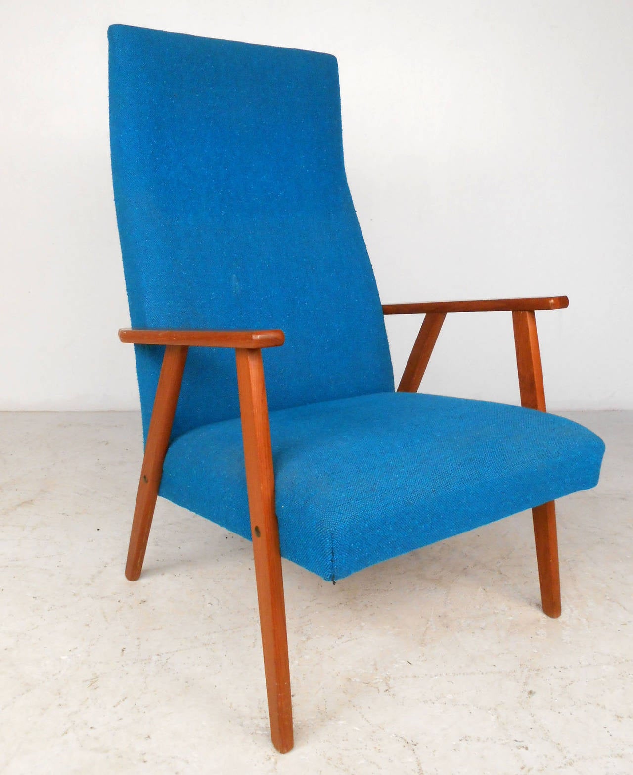 Sillón Alto Moderno Escandinavo de Mediados de Siglo en Bueno estado para la venta en Brooklyn, NY