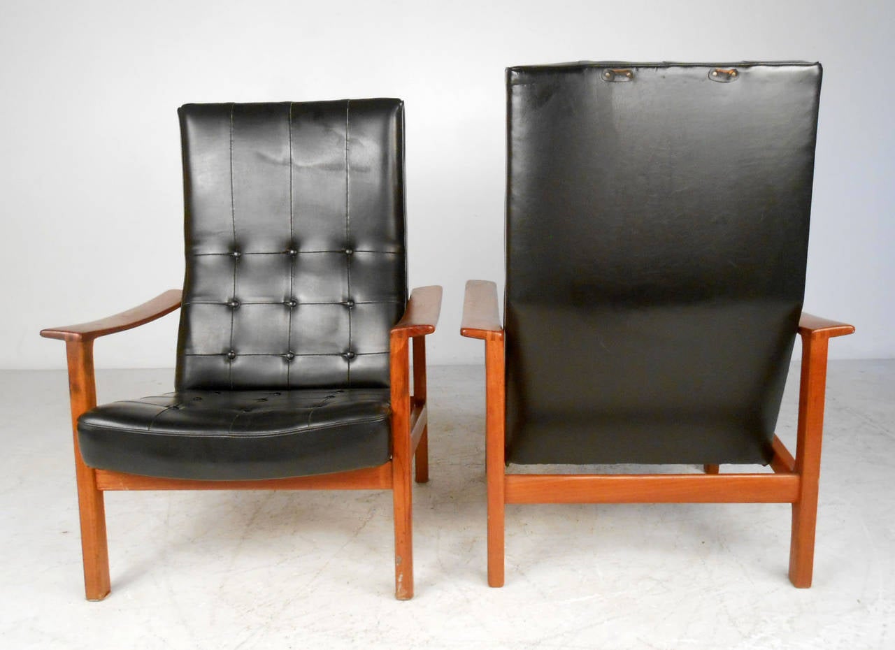 Pair of Bröderna Andersson Lounge Chairs In Good Condition For Sale In Brooklyn, NY