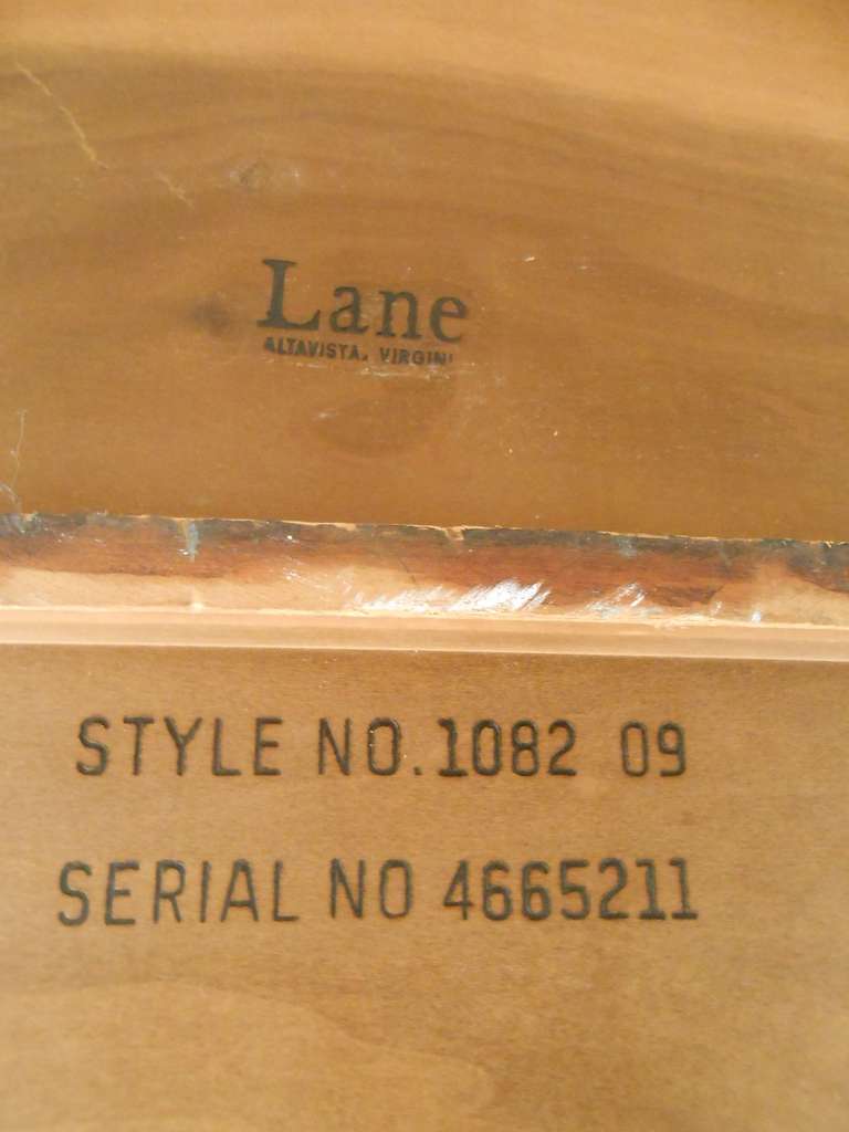 Lane Coffee Table In Good Condition In Brooklyn, NY