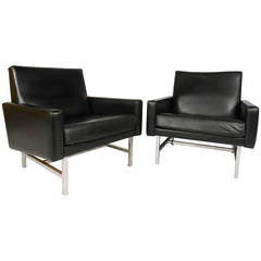 Pair Vintage Modern Leather Lounge Chairs by Thonet 12