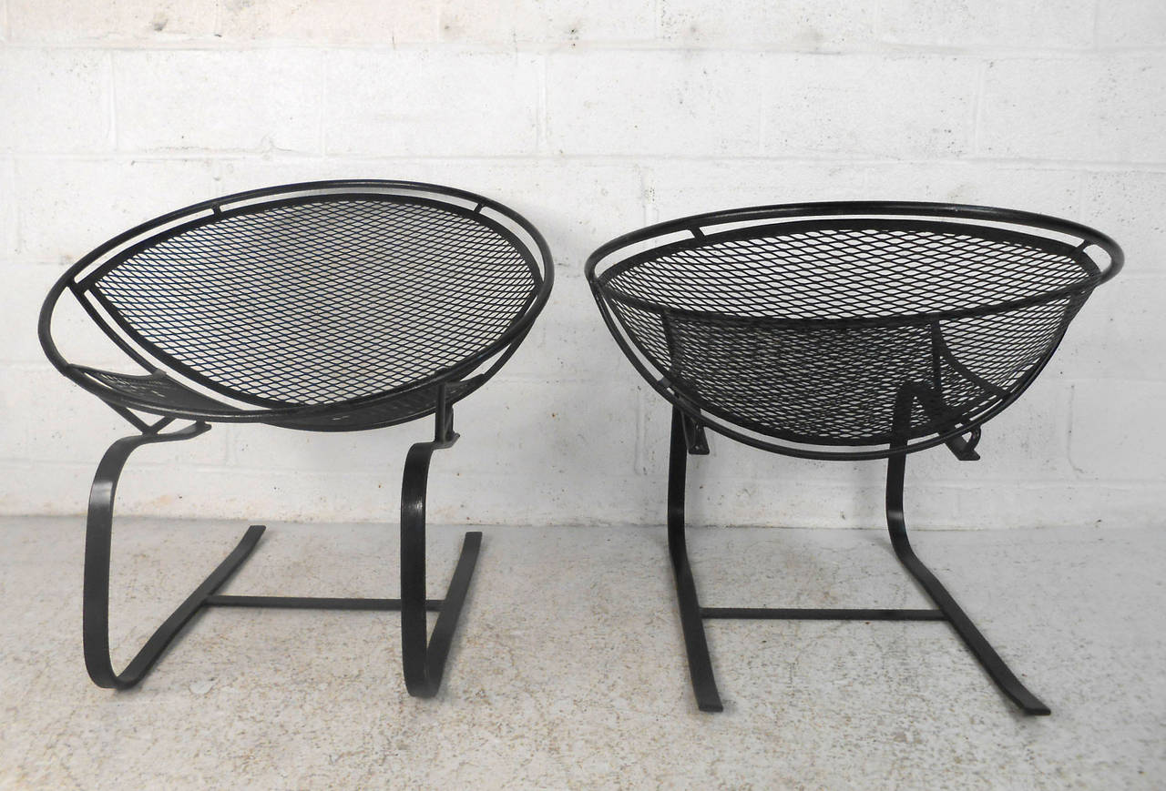 Mid-20th Century Pair Mid Century Modern Iron Cantilever Patio Chairs by Tempestini for Salterini