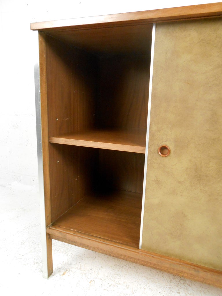 American Paul McCobb Calvin Group Mid-Century Sliding Door Cabinet