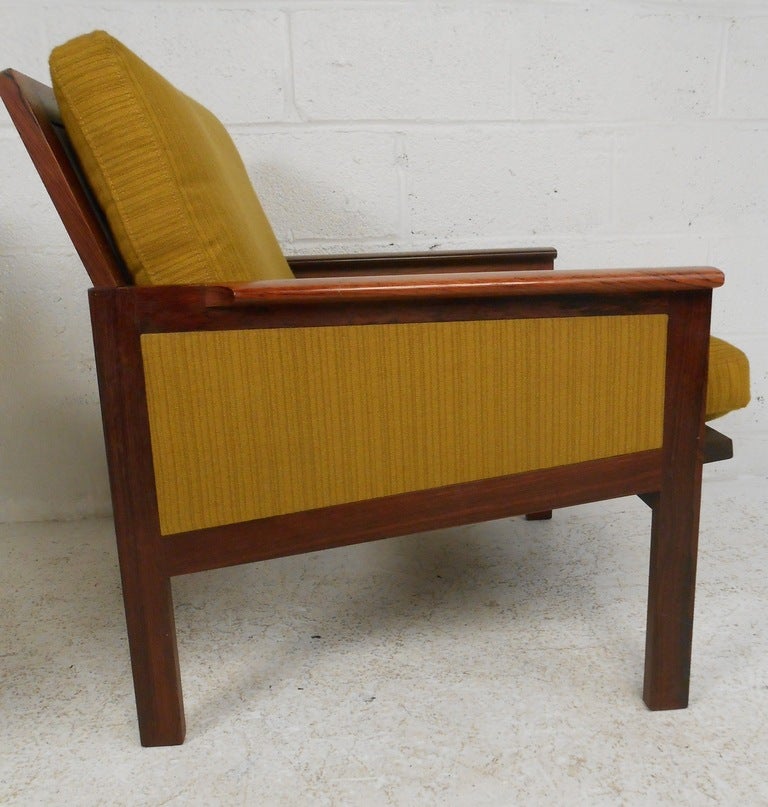 Danish Modern Rosewood Lounge Chairs In Good Condition In Brooklyn, NY