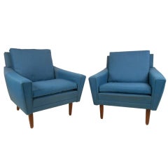 Pair of Mid-Century Modern Upholstered Club Chairs 5