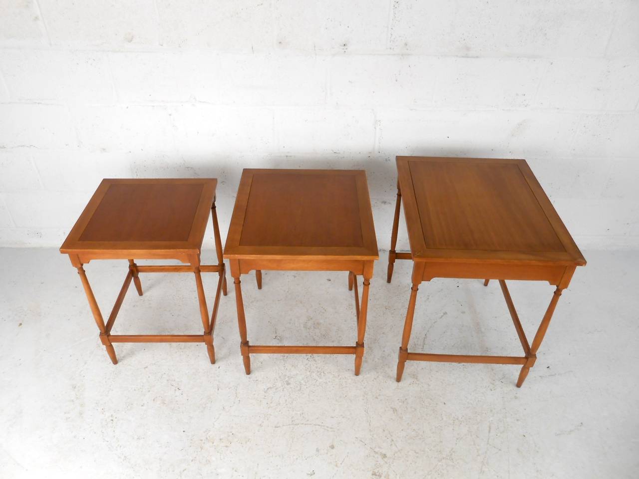 American Set of Three Nesting Tables by Hekman For Sale