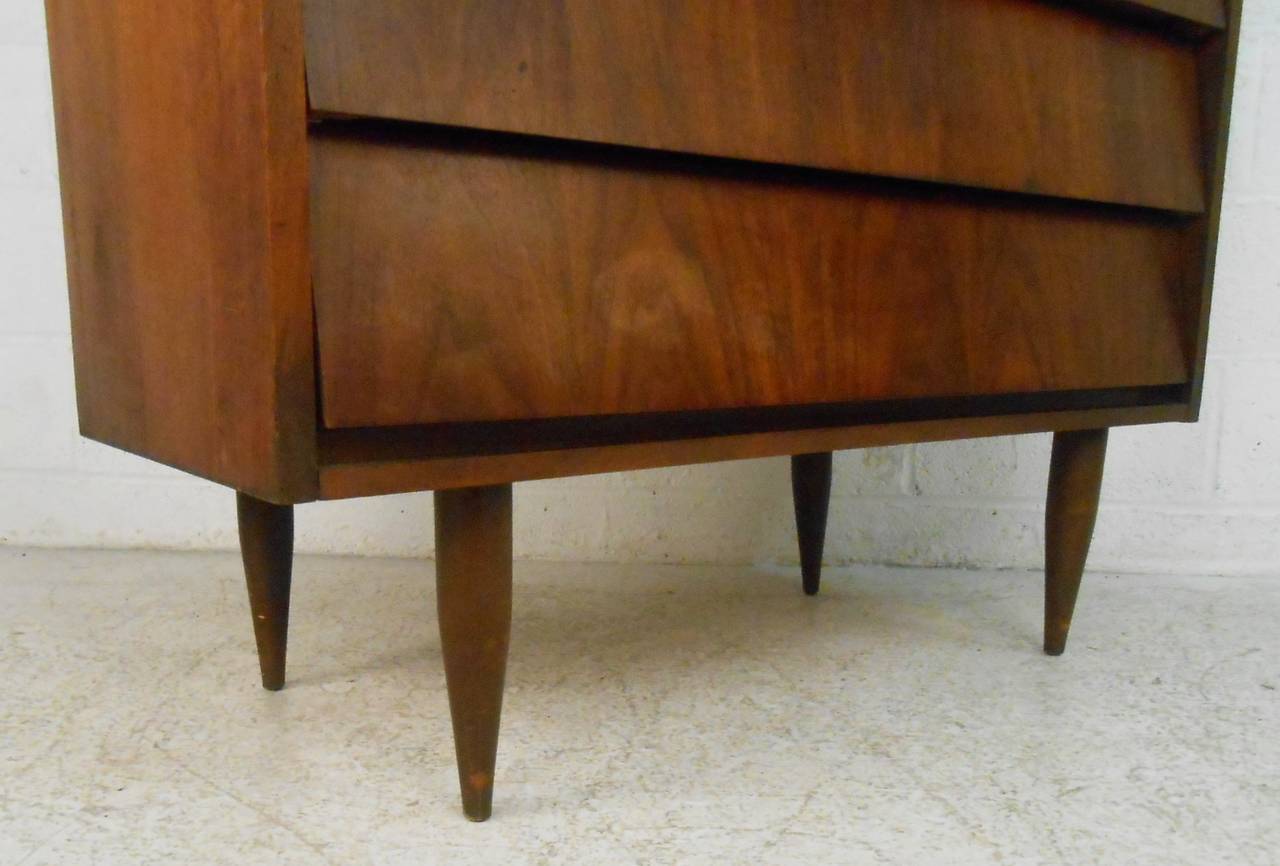 Mid-Century Modern Louvered Front Walnut Dresser by Ward Furniture In Good Condition In Brooklyn, NY