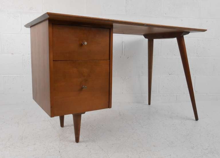 Planner Group desk by Paul McCobb for Winchendon Furniture Co. Please confirm item location (NY or NJ) with dealer.