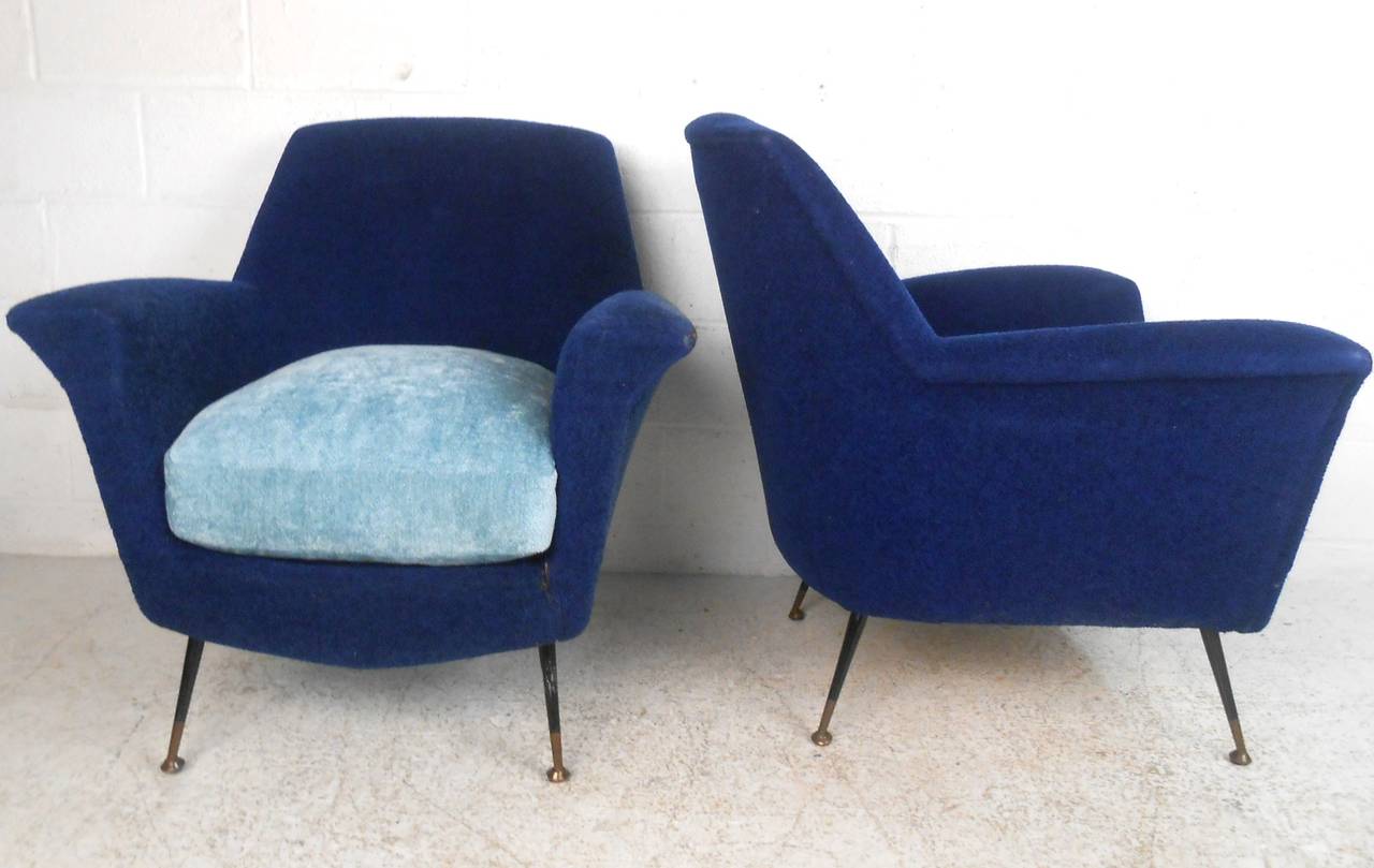 Pair Gio Ponti Style Lounge Chairs In Good Condition For Sale In Brooklyn, NY