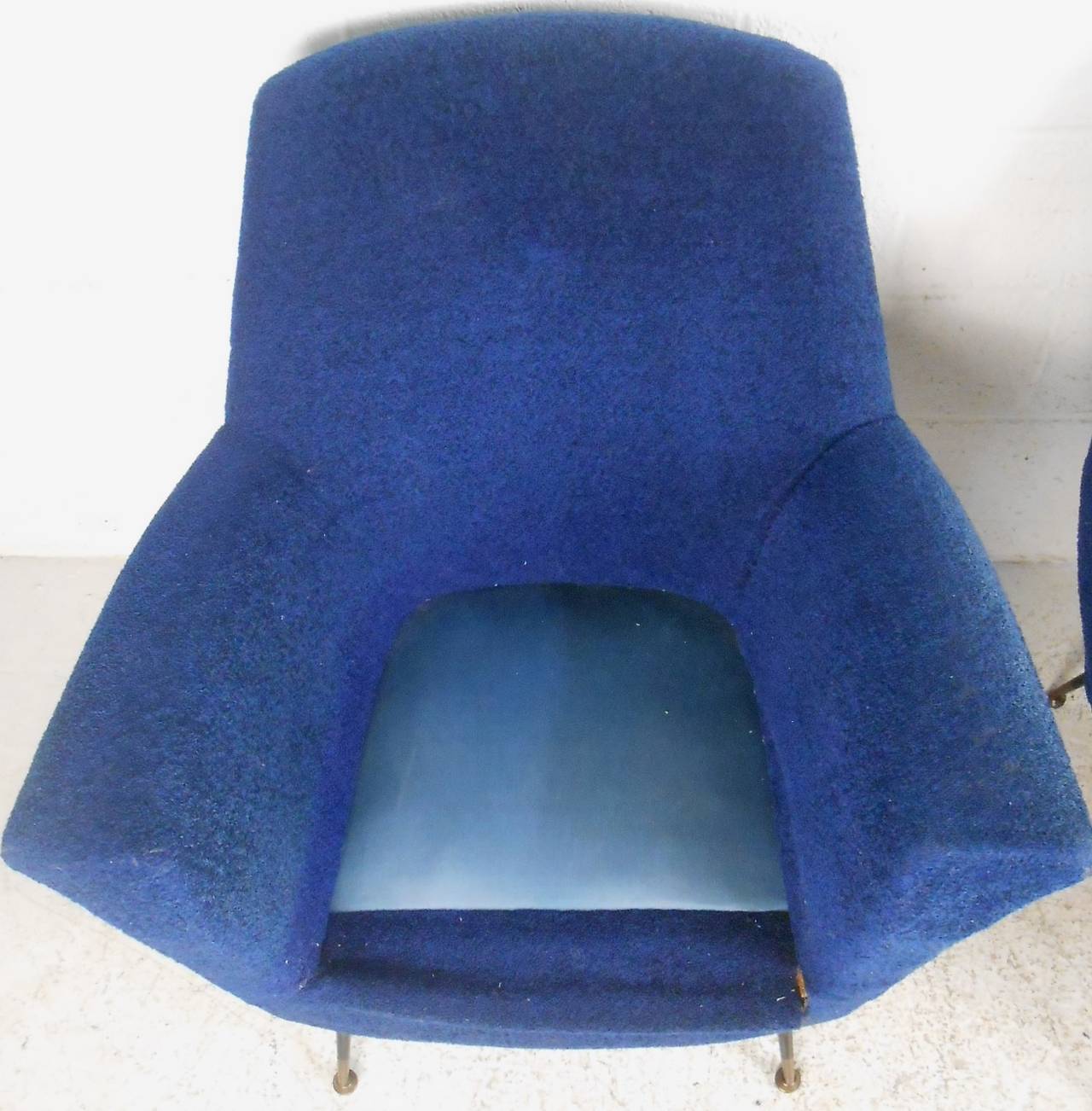 Paar Gio Ponti Stil Lounge Stühle im Angebot 1