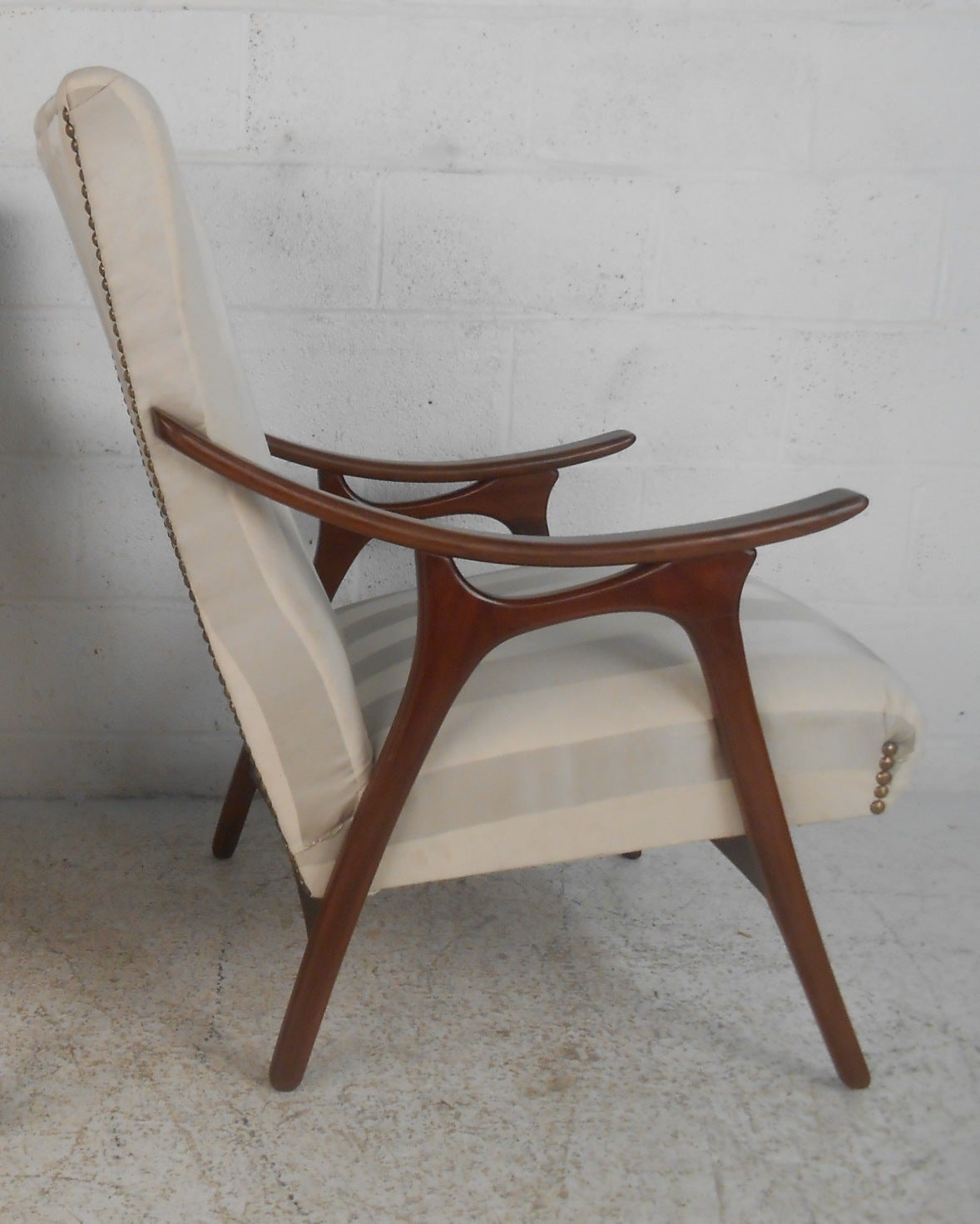 Sculptural Vintage Mid-Century Modern Armchairs In Good Condition For Sale In Brooklyn, NY