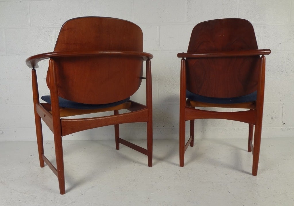 Mid-Century Modern Set of Eight Hovmand Olsen Danish Modern Dining Chairs