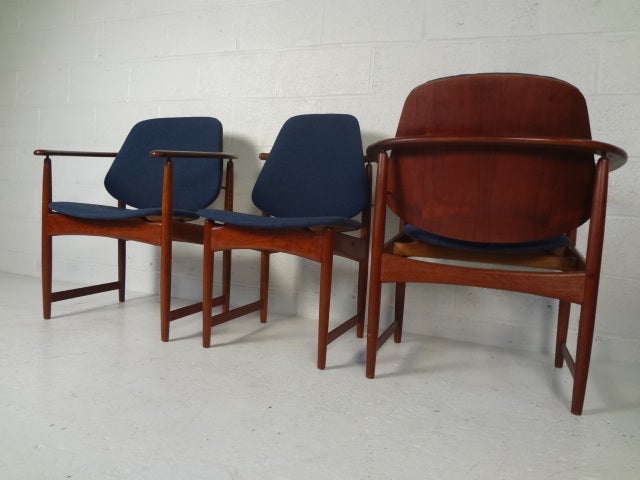 Set of Eight Hovmand Olsen Danish Modern Dining Chairs In Good Condition In Brooklyn, NY