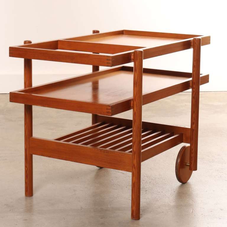 Craftsman Wooden Bar Cart circa 1960s In Good Condition In Los Angeles, CA