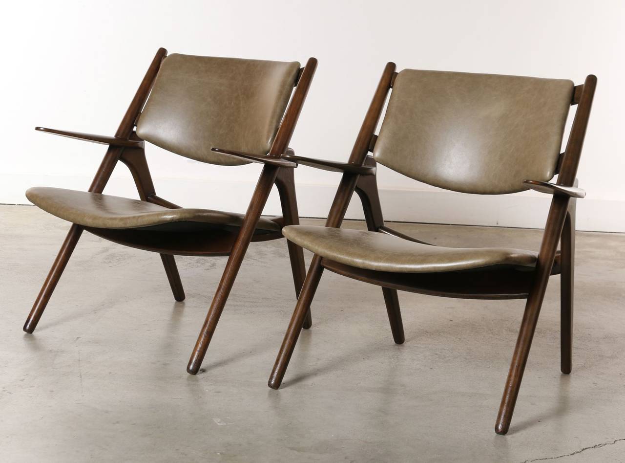 Pair of Vintage Sawbuck Lounge Chairs with Leather Seats, circa 1960s 