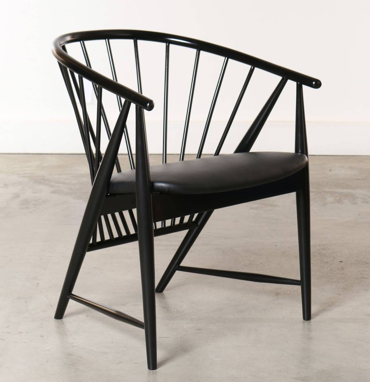 Scandinavian Modern Sonna Rosen for Nassjo Stolfabrik, Sun Feather Spindle Chair Pair, Sweden, 1948 For Sale