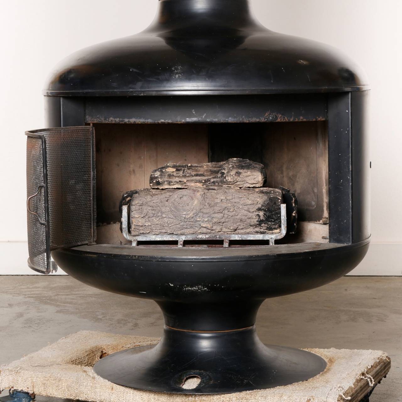 1970s gas fireplace