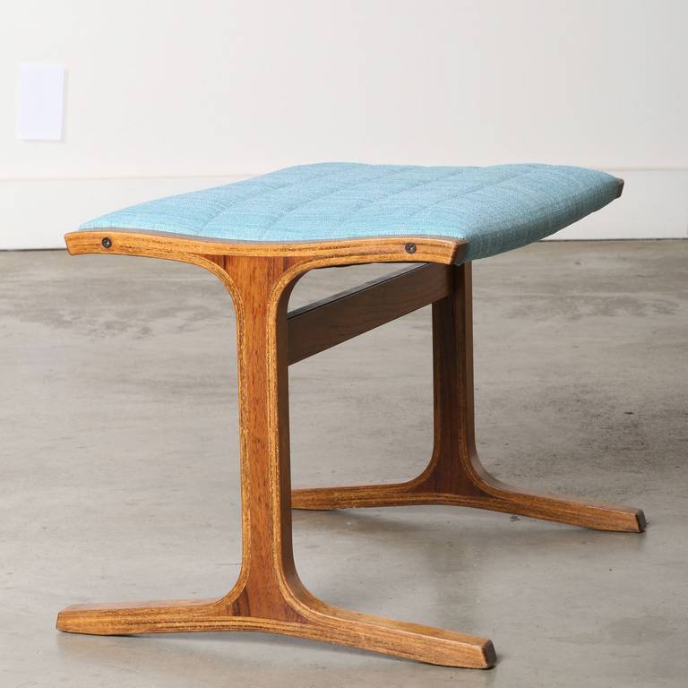 Heron Lounge Chair and Ottoman by Mitsumasa Sugasawa for Tendo Mokko, Japan 1966 In Good Condition In Los Angeles, CA