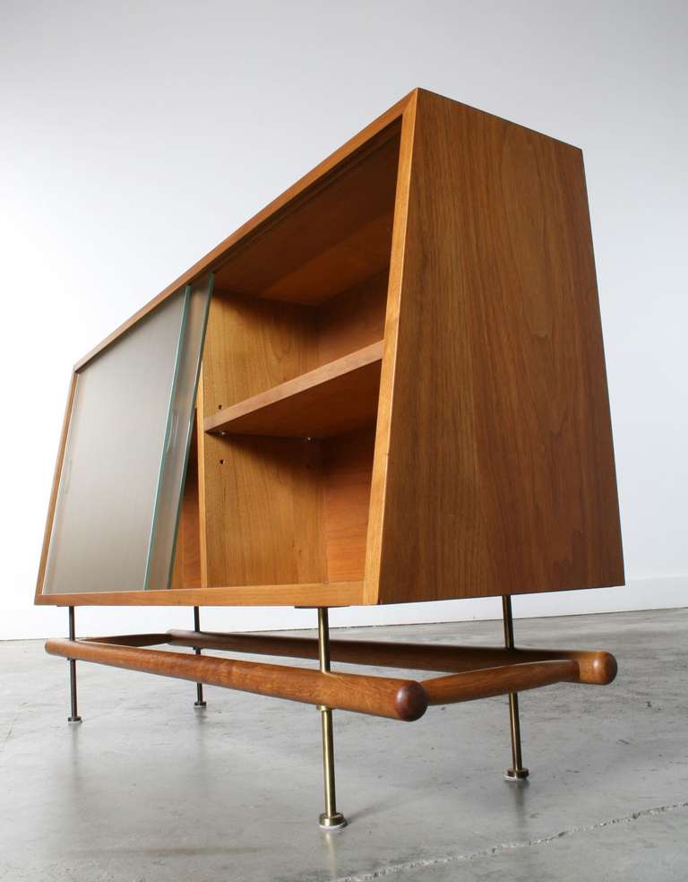 Mid-20th Century Greta Magnusson Grossman Display Cabinet for Glenn of California, 1952 For Sale