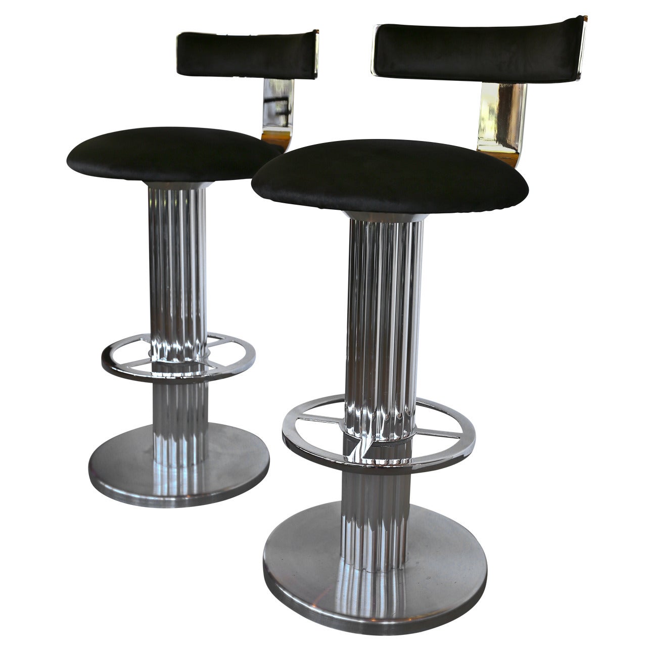Pair of Swivel Bar Stools by Designs for Leisure at 1stDibs