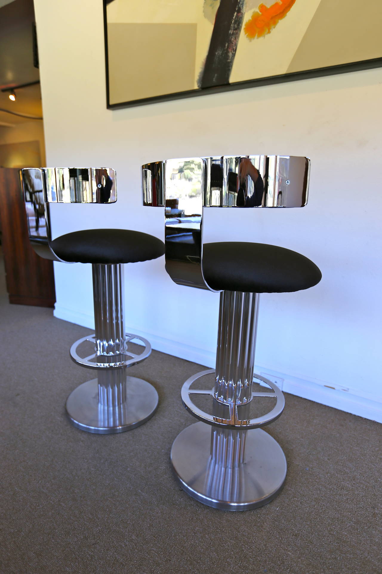 Mid-Century Modern Pair of Swivel Bar Stools by Designs for Leisure