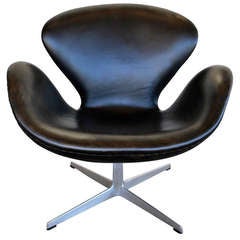 Vintage Early Arne Jacobsen Swan Chair