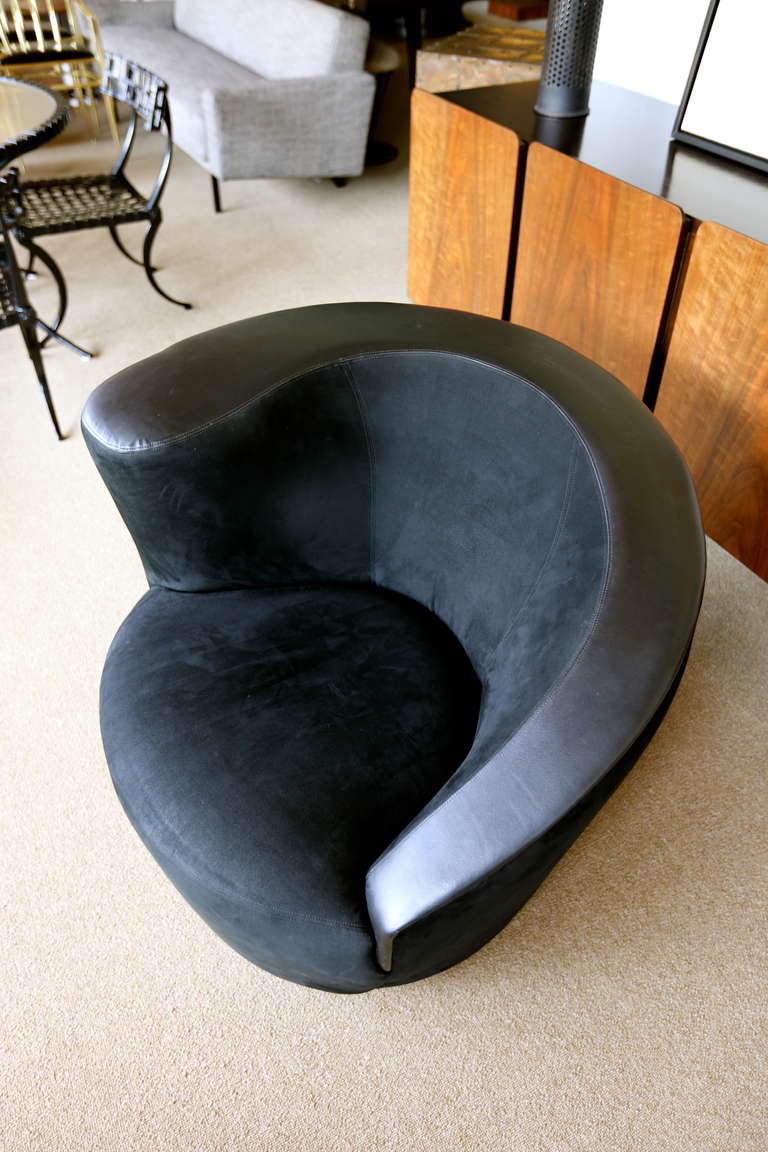 Mid-Century Modern Nautilus Swivel Chair by Vladimir Kagan for Directional