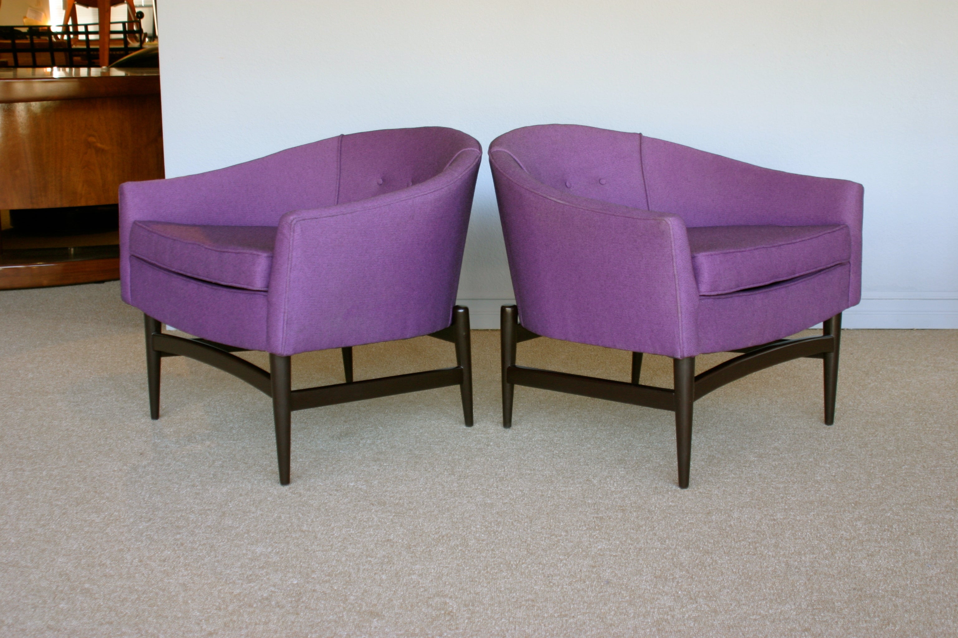 Pair of lounge chairs by Lawrence Peabody