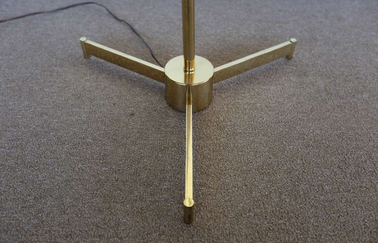 Brass Easel by Chapman In Excellent Condition In Costa Mesa, CA